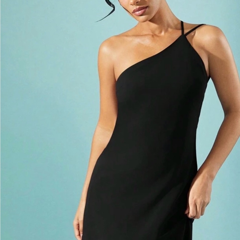 Elegant Black One-Shoulder Dress
